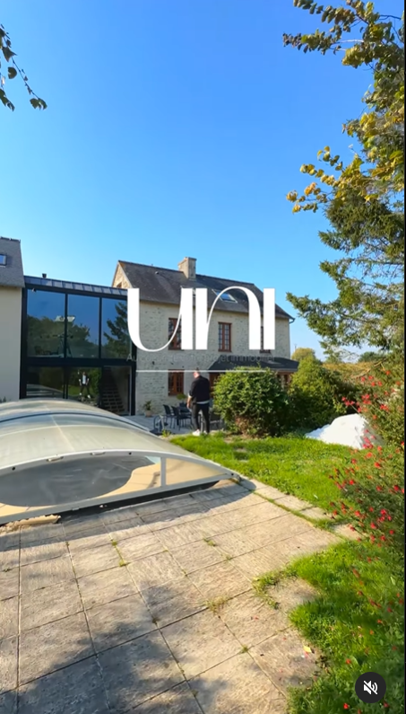 ✨ Découvrez cette superbe propriété de 254m² avec piscine sur terrain de 1270 m²