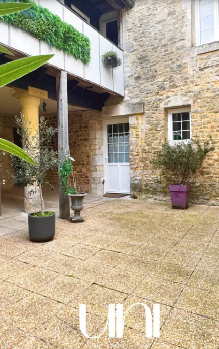 Rare à la vente ! SUBLIME MAISON EN HYPER CENTRE DE BAYEUX de 326 m2 avec terrasses et cour !😍
