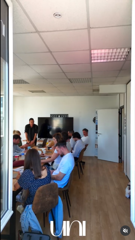 🔑 Un mois avec UNI IMMOBILIER – dans les coulisses de notre agence !