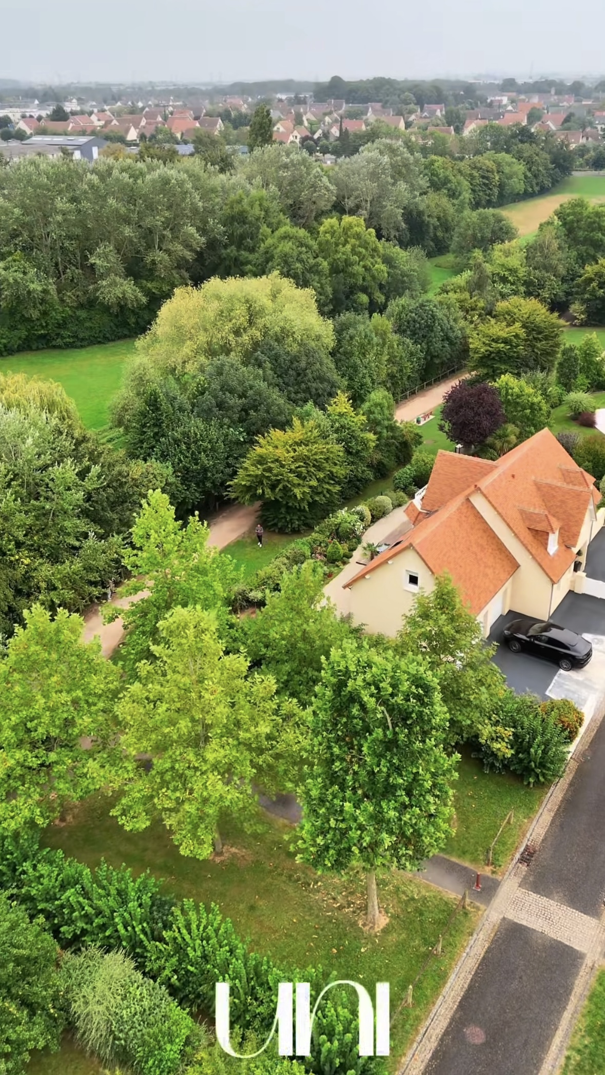 5 pièces 190 m² 681 m² Maison T5 de 190m² – Cormelles-le-Royal