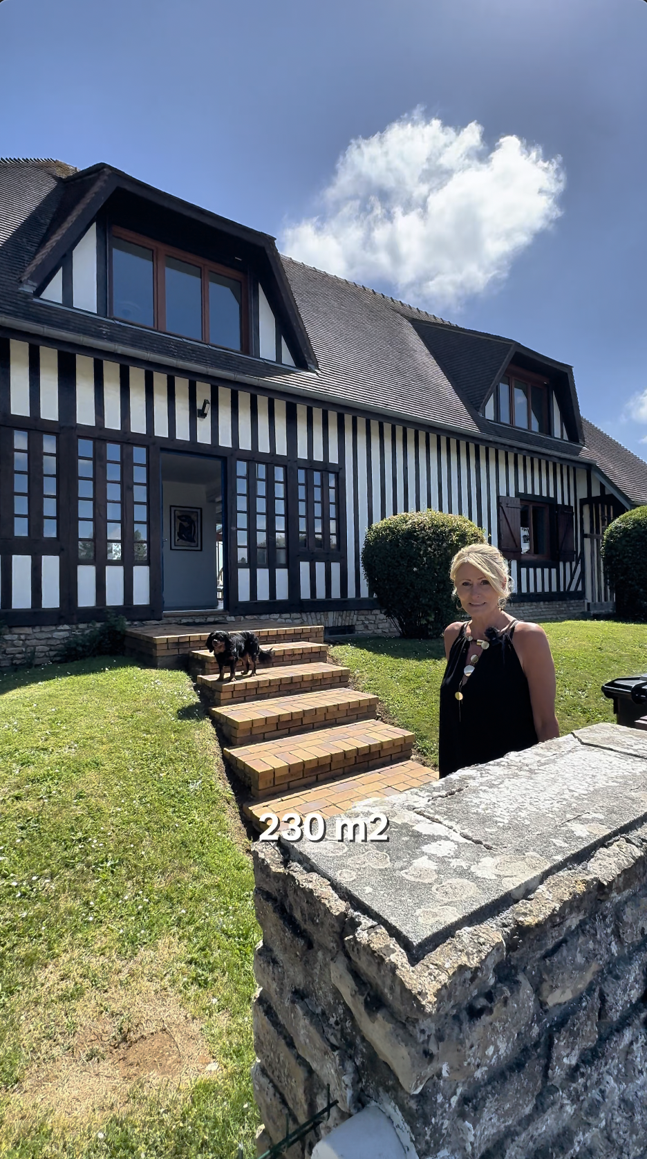 Magnifique maison T6 de 230 m2 sur 1200 m2 de terrain, située à 10 mn de CAEN !