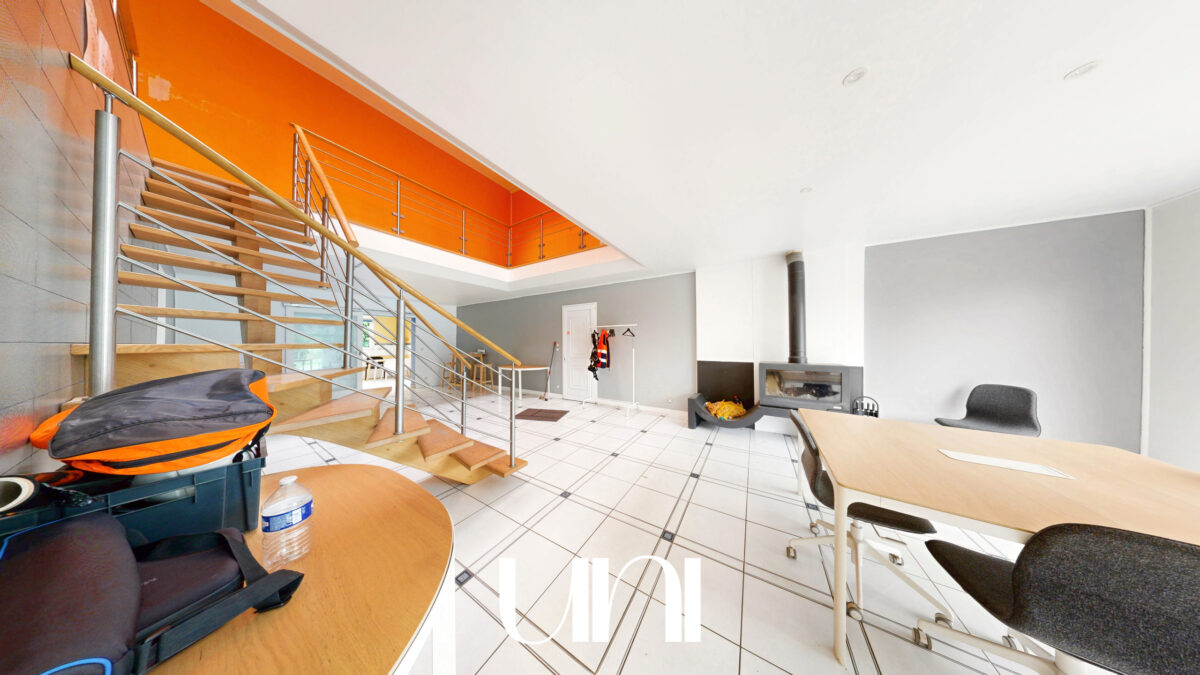 Ensemble immobilier industriel de 568m² - Condé sur seulles