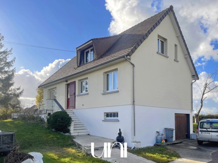 Maison T7 de 135 m² - ROBEHOMME