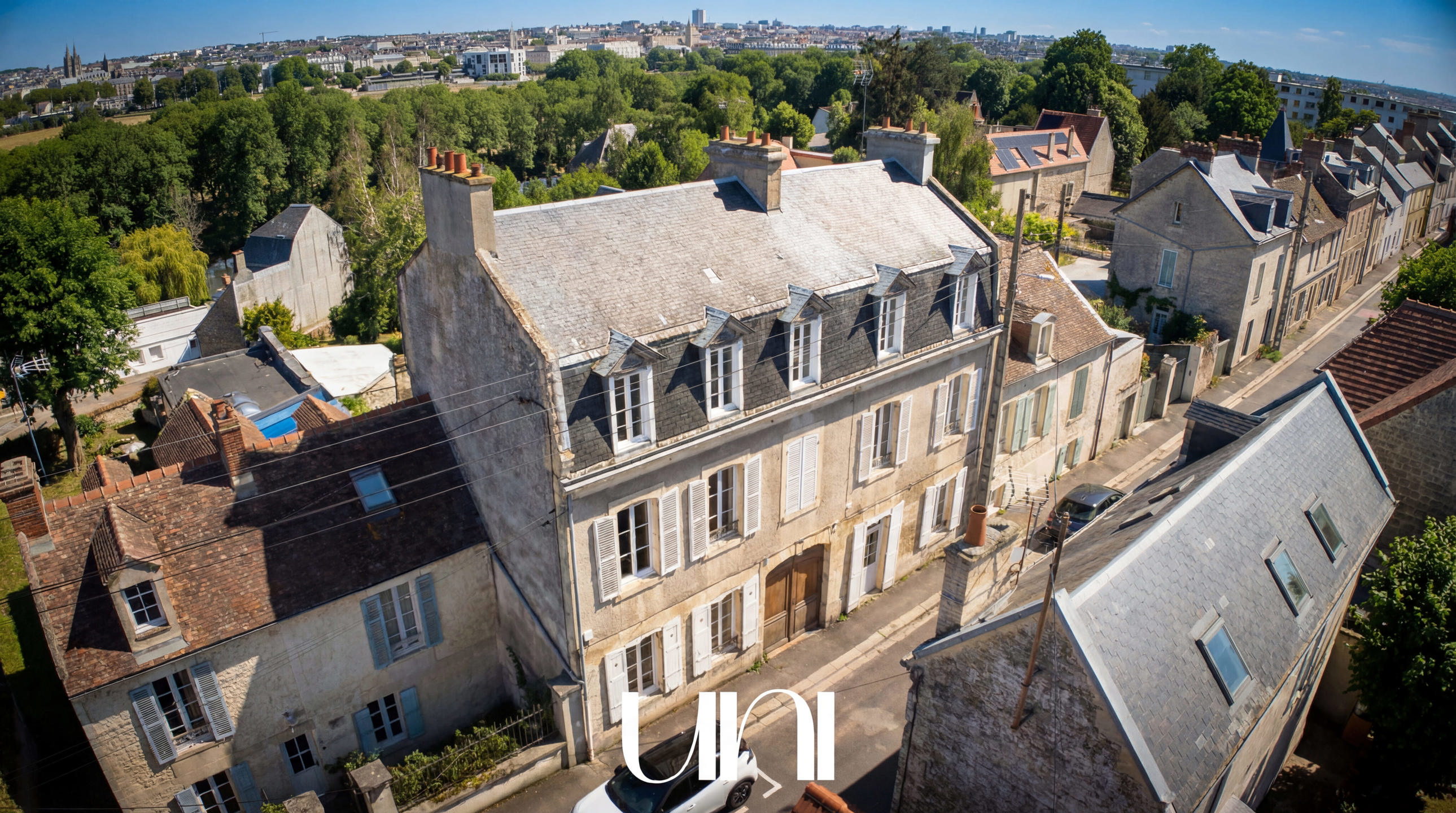 Hôtel Particulier de 275 m² à fort potentiel