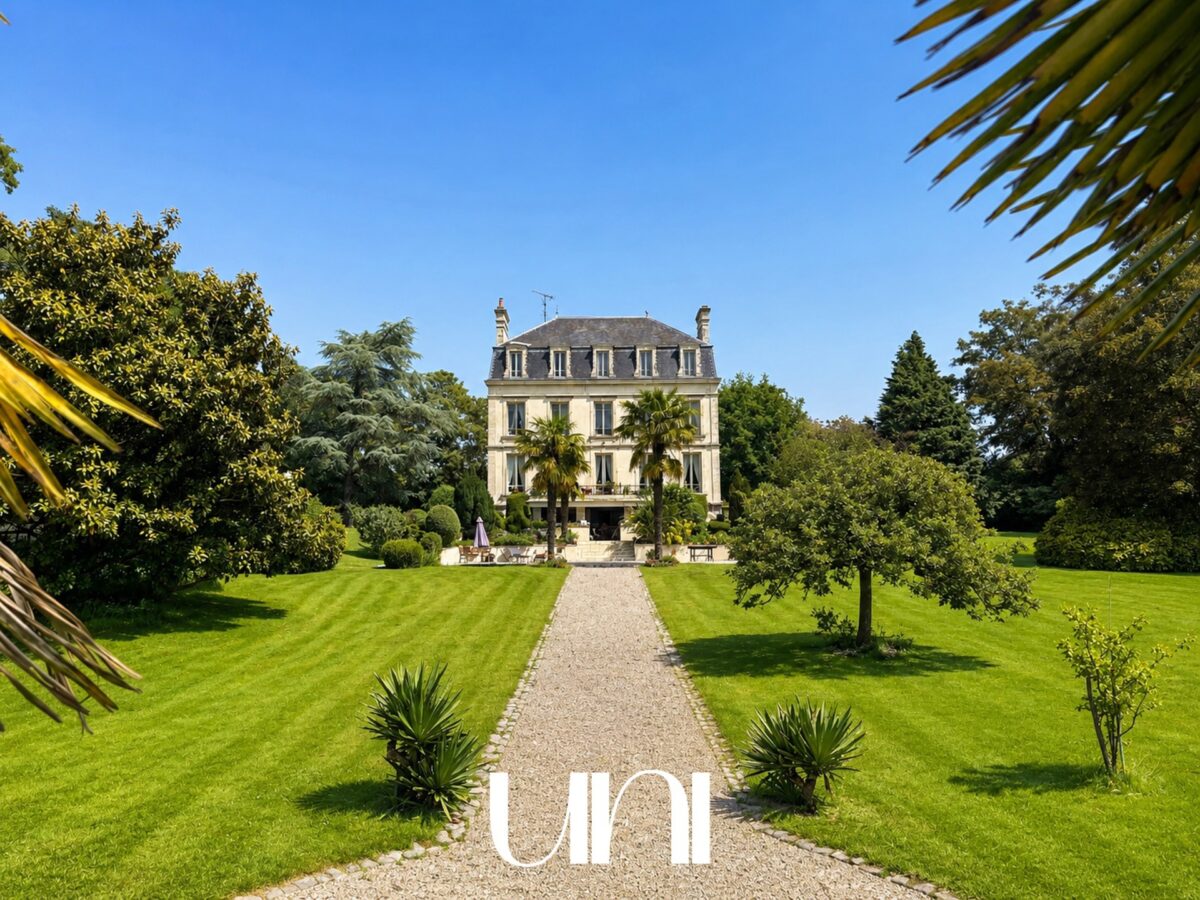 Chateau 11 pièces - 400m2 - terrain 1 ha arboré - Pays d'auge