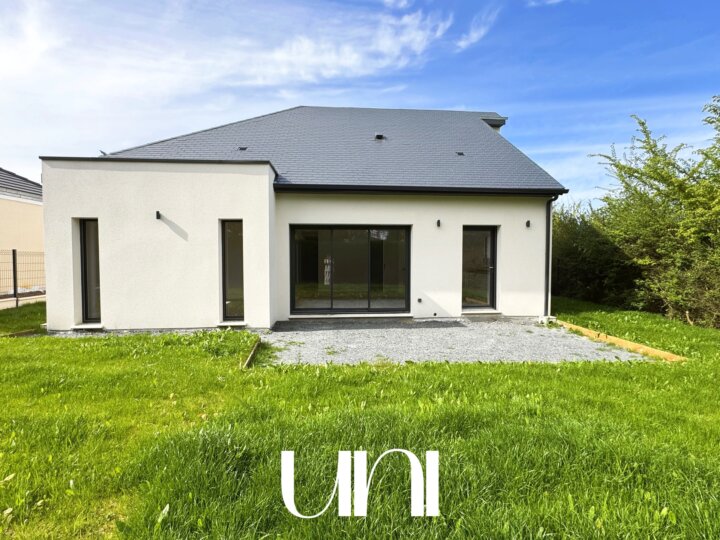 Maison 4 pièces de 113m2 de plain pied - Sommervieu