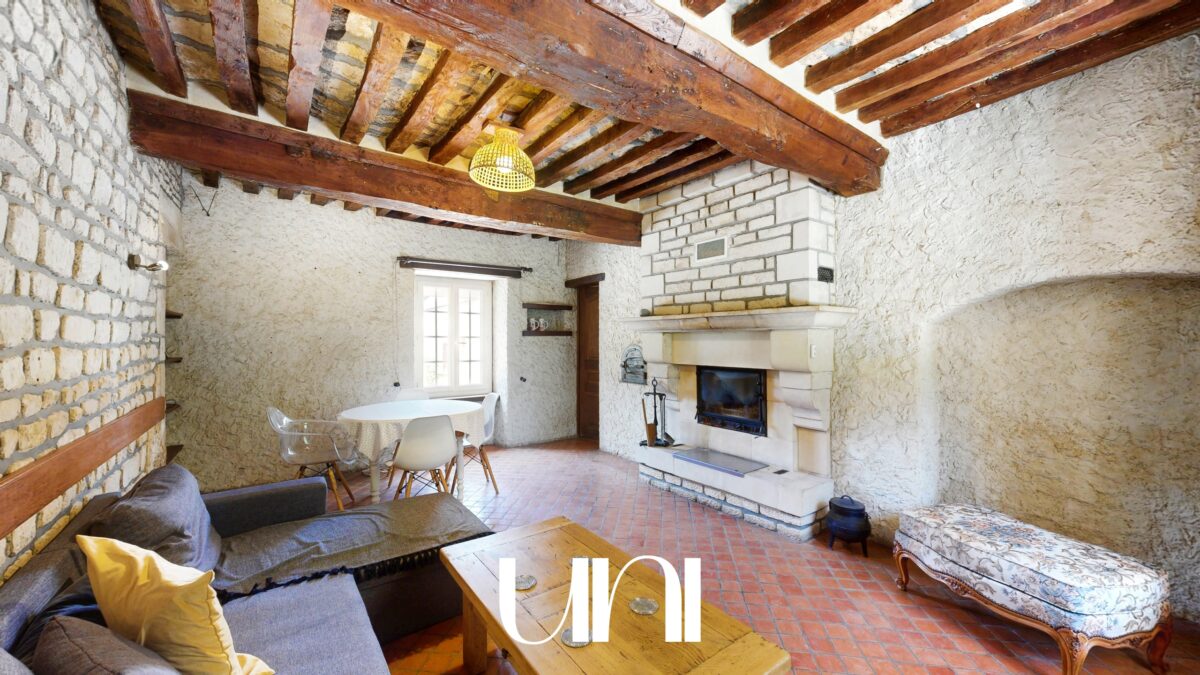 Maison 8 pièces de 232 m2 avec dépendances -  SAINT ANDRE SUR ORNE