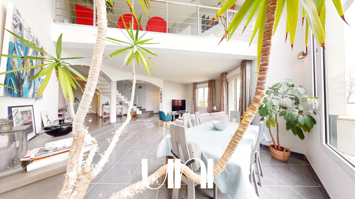 Maison 5 pièces de 170,32 m2 avec garage - Bourguébus