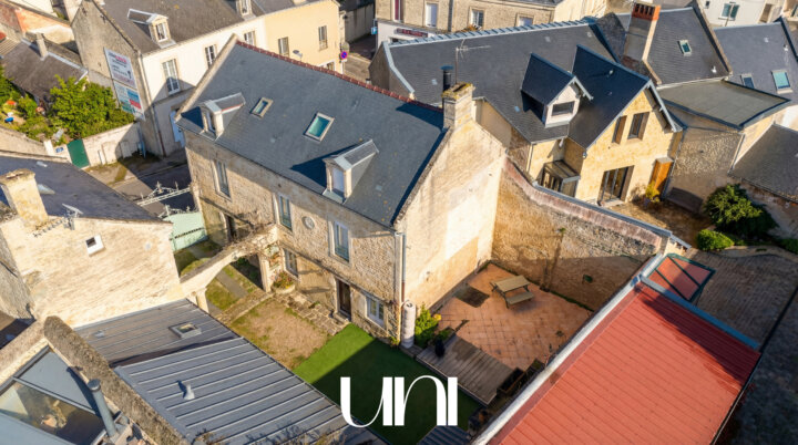 Maison T4 de 100m2 + Gite T3 de 50m2 + T3 loué sur parcelle de 300m2