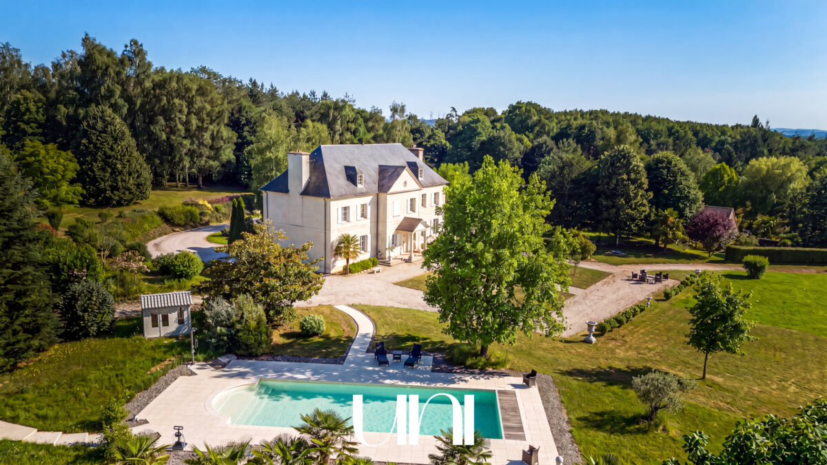 Maison T12 de 340 m2 - GRANVILLE - Parc de 30 hectares