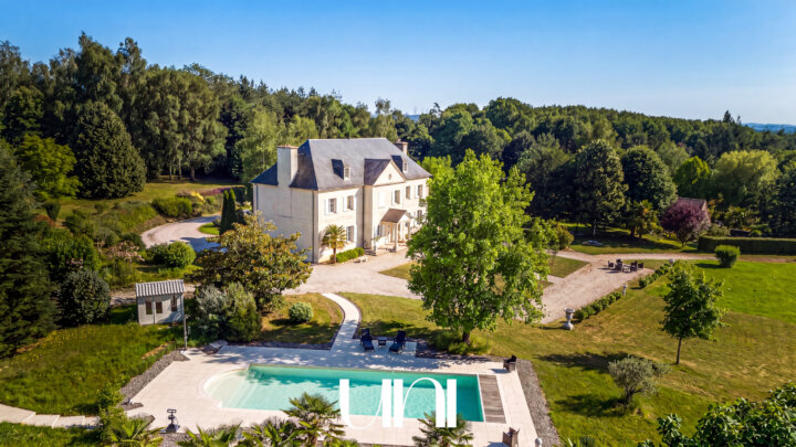 Maison T12 de 340 m2 - GRANVILLE - Parc de 30 hectares