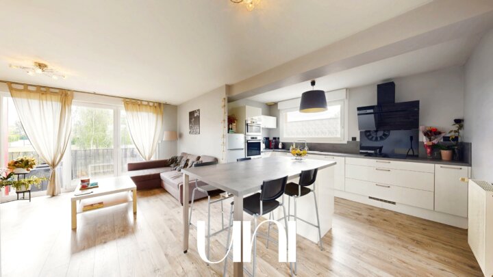 Maison de ville 4 pièces 83 m2 avec terrasse - LOUVIGNY