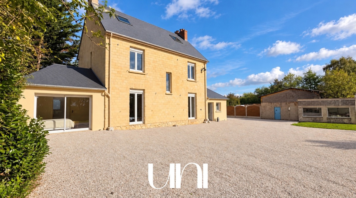 Visite virtuelle – Maison 6 pièces de 138 m2 avec jardin - MALTOT