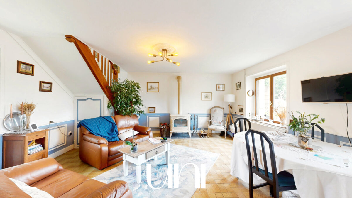 Propriété 9 pièces de 175.31m2 en pierre - Valambray