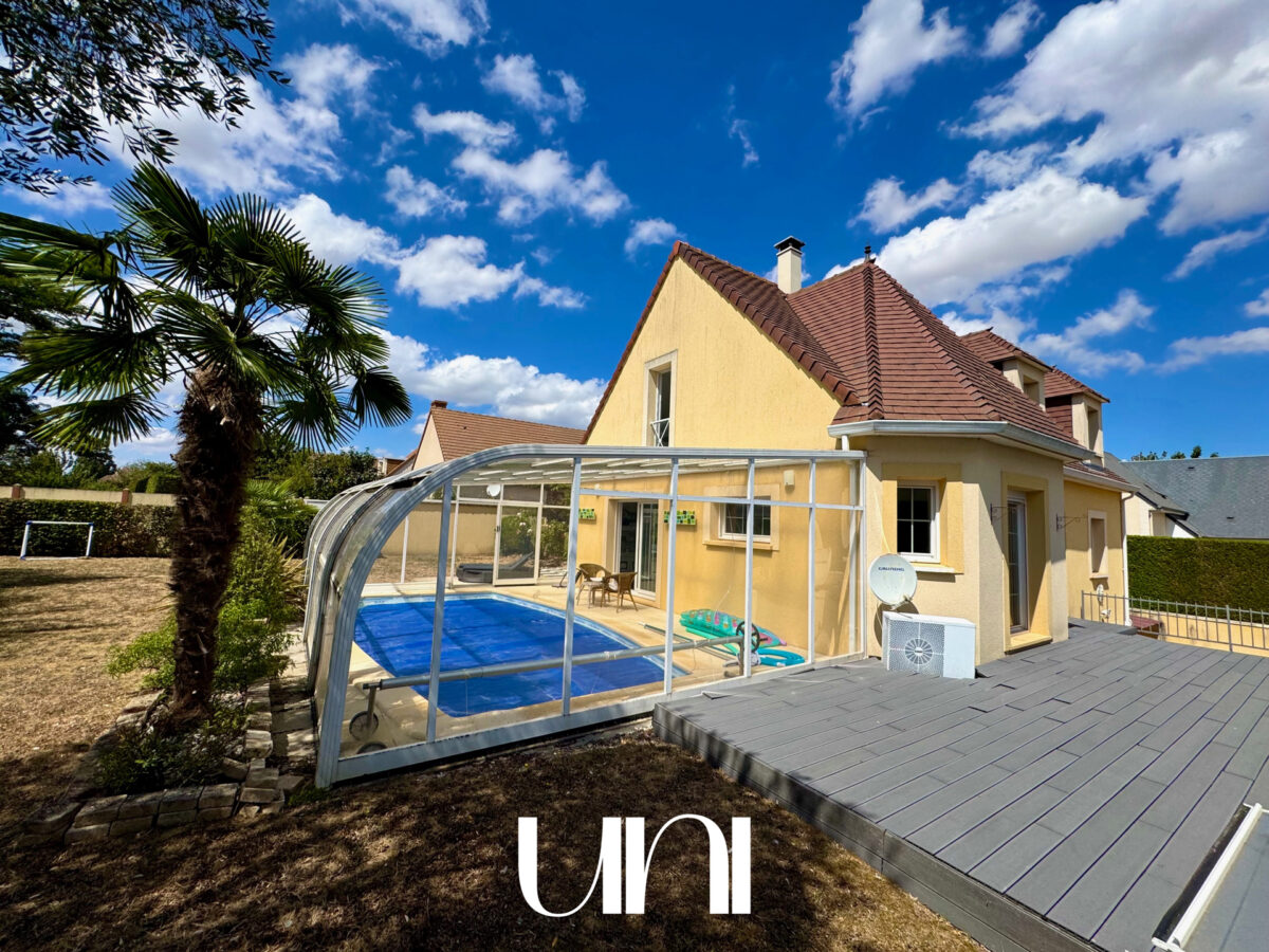 Maison T6 de 160m2 avec piscine à Bourguebus