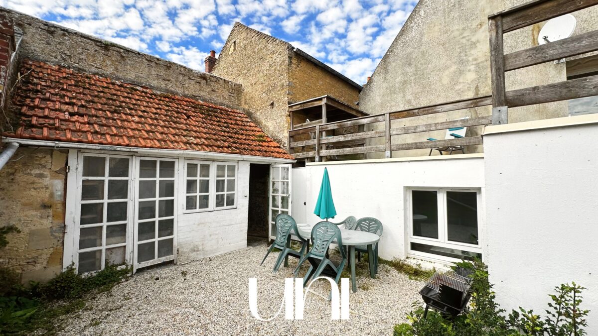 Maison 3 pièces 65m² avec extérieur centre de Port en Bessin