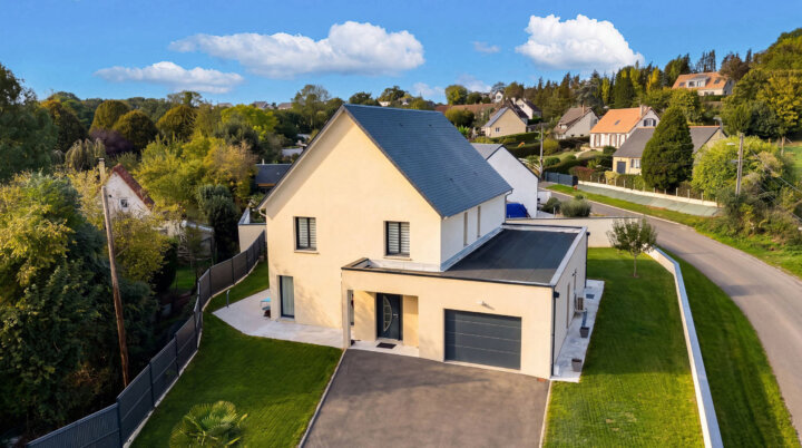 Maison T7 de 200m2 à BAVENT