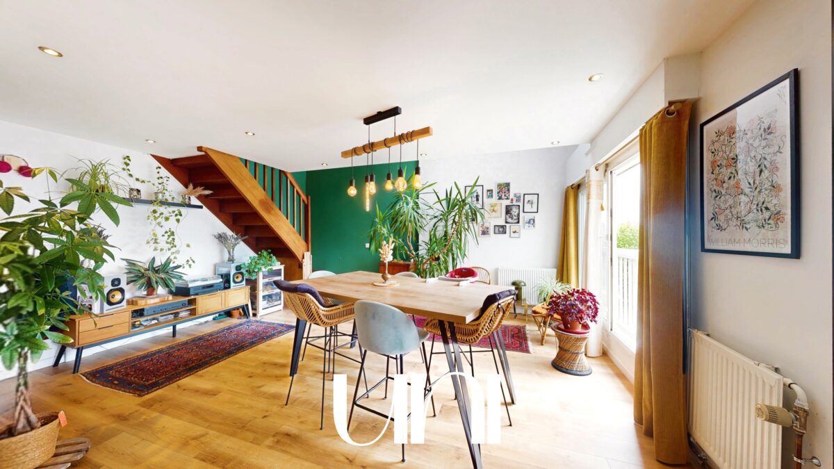 Beau duplex 4 pièces de 126m2 (119m2 Carrez) avec ascenseur et garage