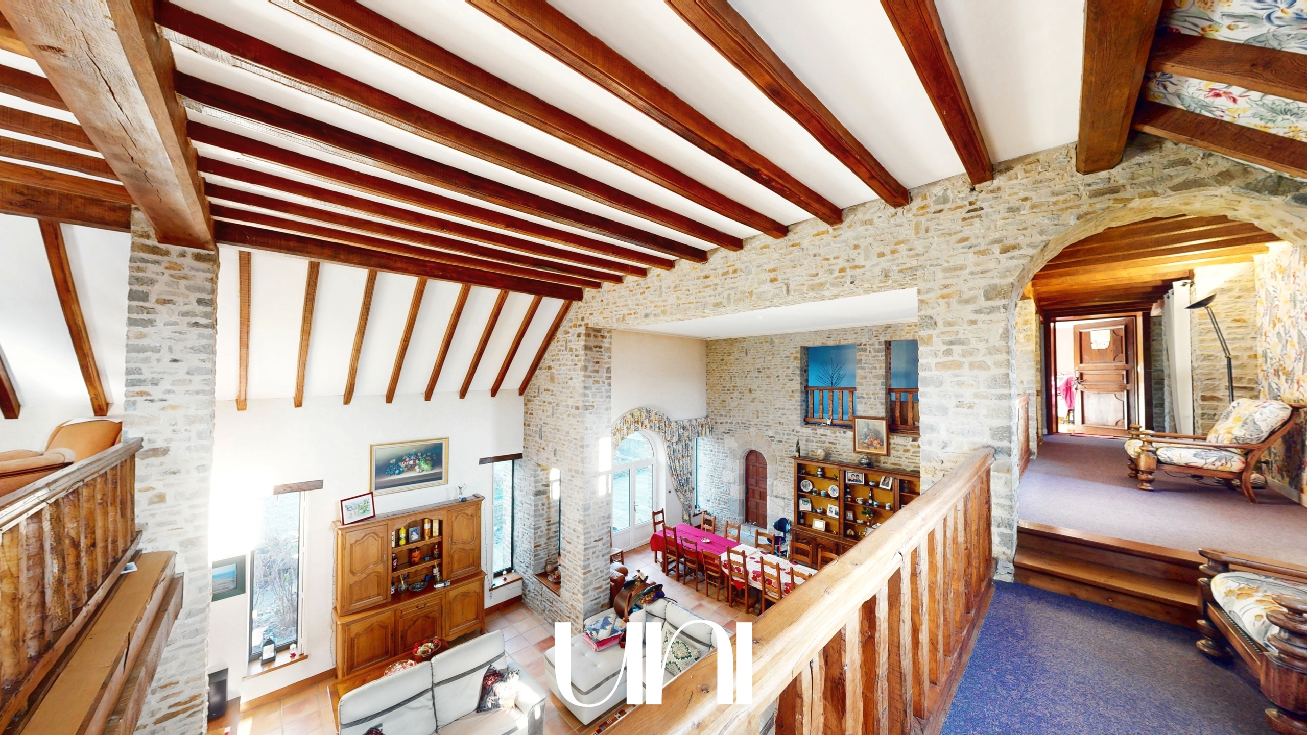 Maison T11 de 587 m2 avec parc de 2,8 hectares