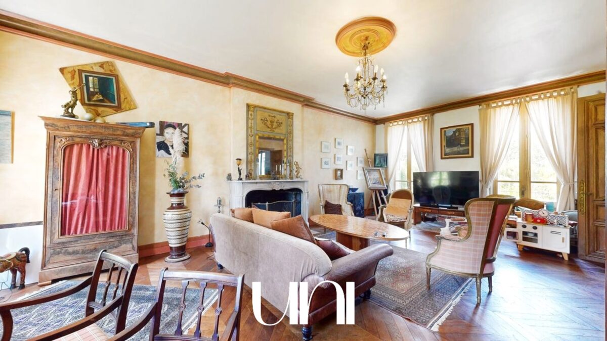 Chateau 11 pièces - 400m2 - terrain 1 ha arboré - Pays d'auge