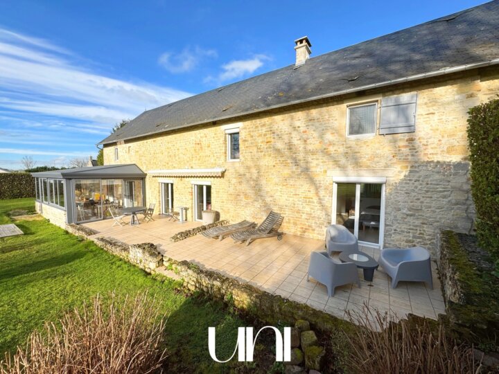 Maison T5 de 220 m2 avec terrain de 3700 m2