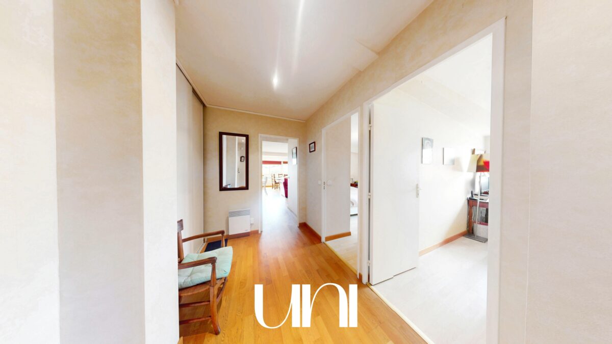 Appartement 3 pièces 82m2 avec balcon - LISIEUX