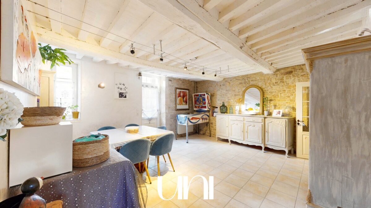 Maison T7 de 140 m² - THAON