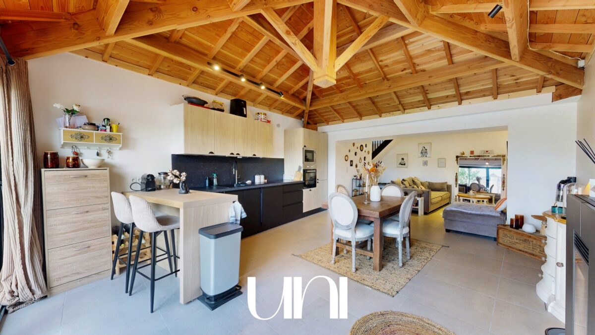 Maison 3 pièces de 79 m2 en pierre - Fleury-sur-Orne