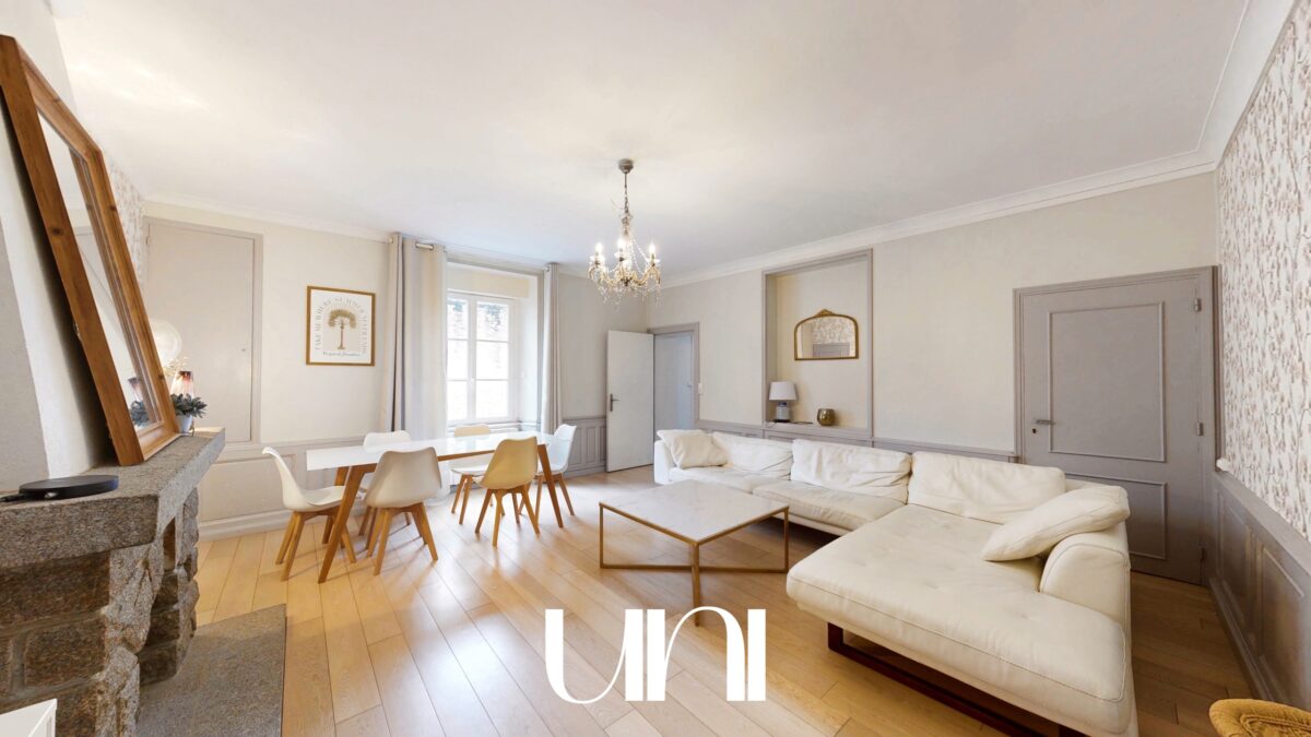 Maison 4 pièces 144 m2 avec jardin - centre Bayeux - Place St Patrice