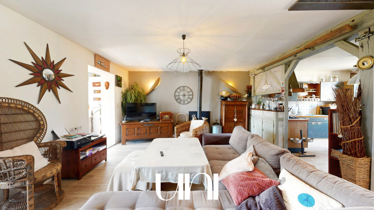 Maison 7 pièces de 174m2 de plain-pied - Ver Sur Mer