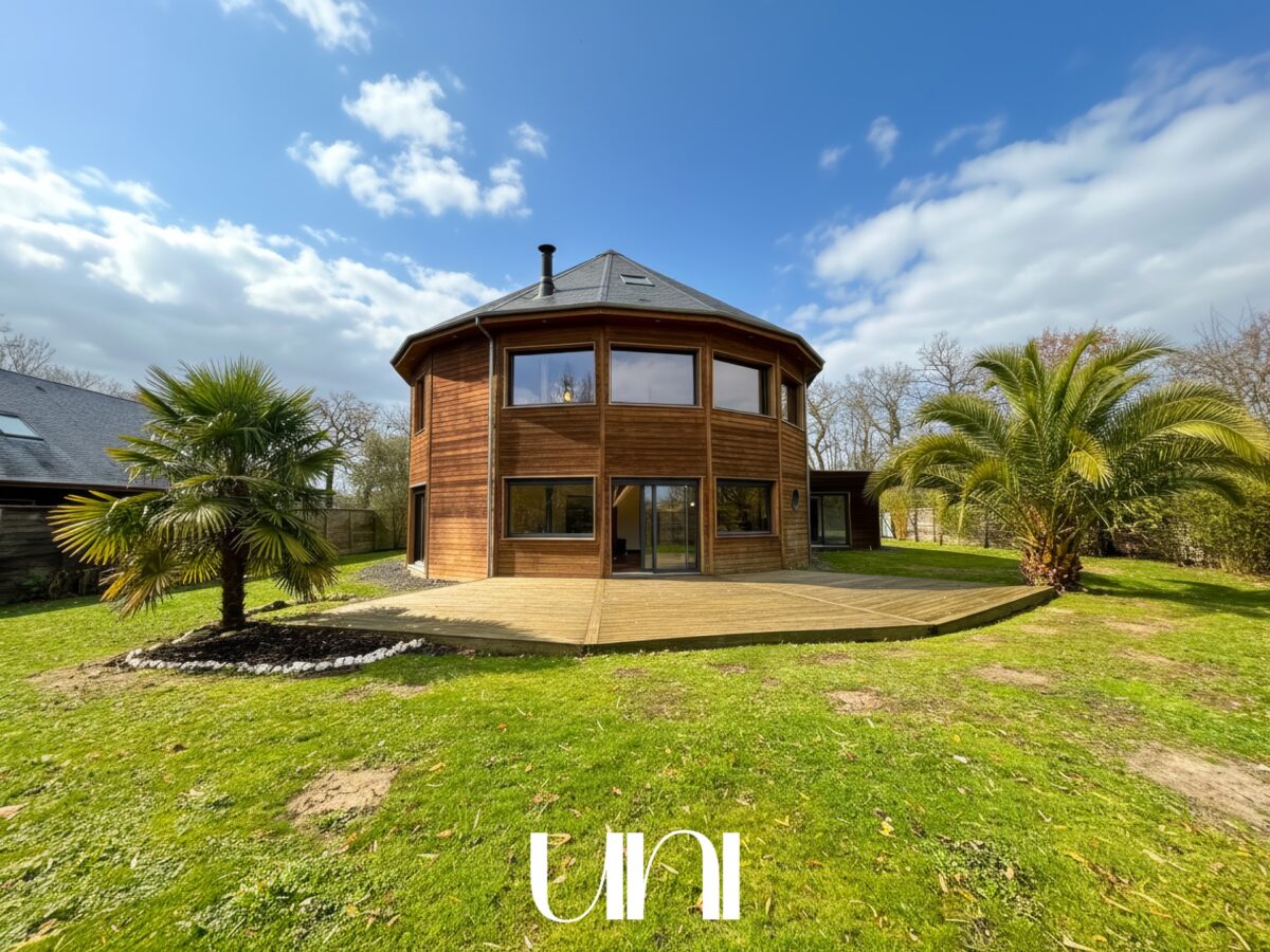 Maison T7 de 216 m2 sur un terrain de 1 272 m2