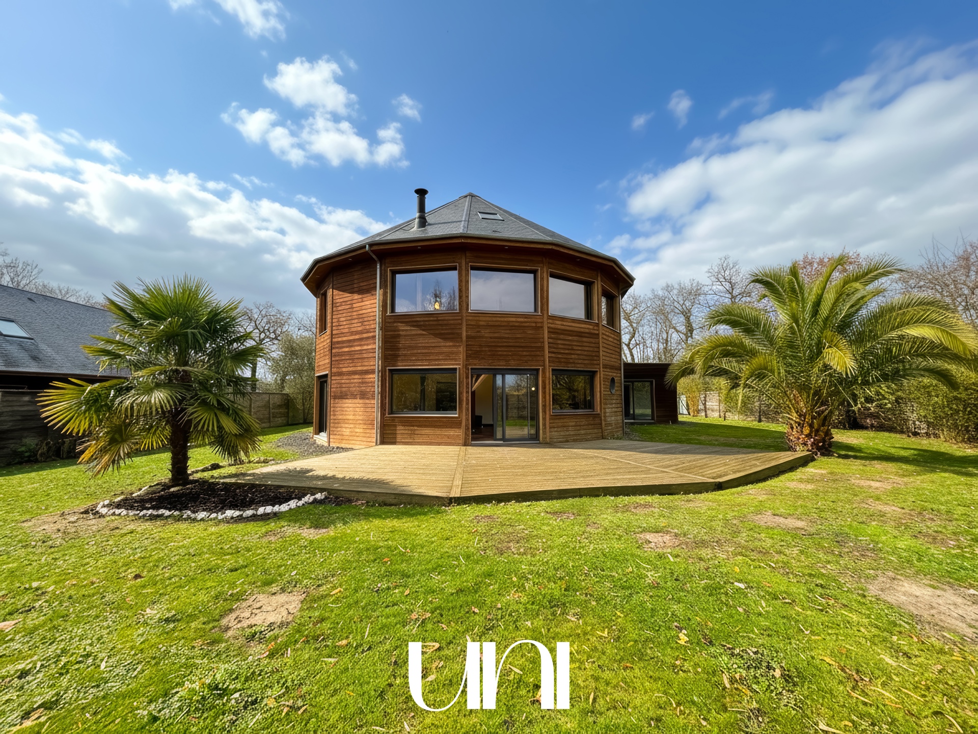 Maison T7 de 216 m2 sur un terrain de 1 272 m2