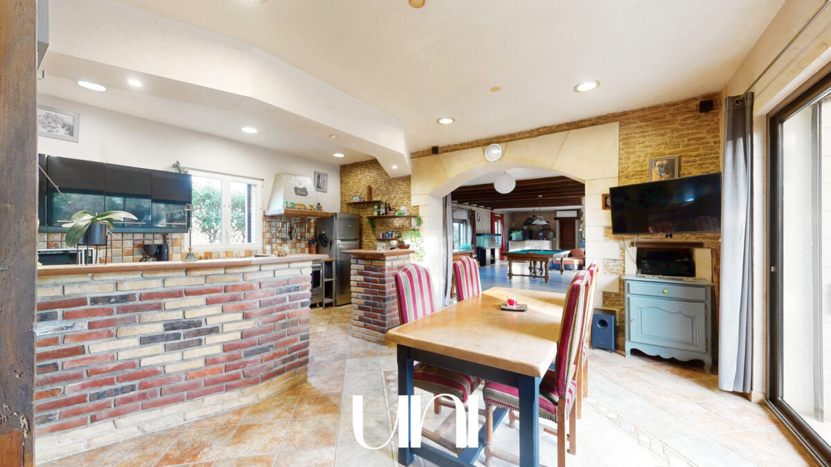 Propriété T30 de 630m² sur un terrain de 16 104m²