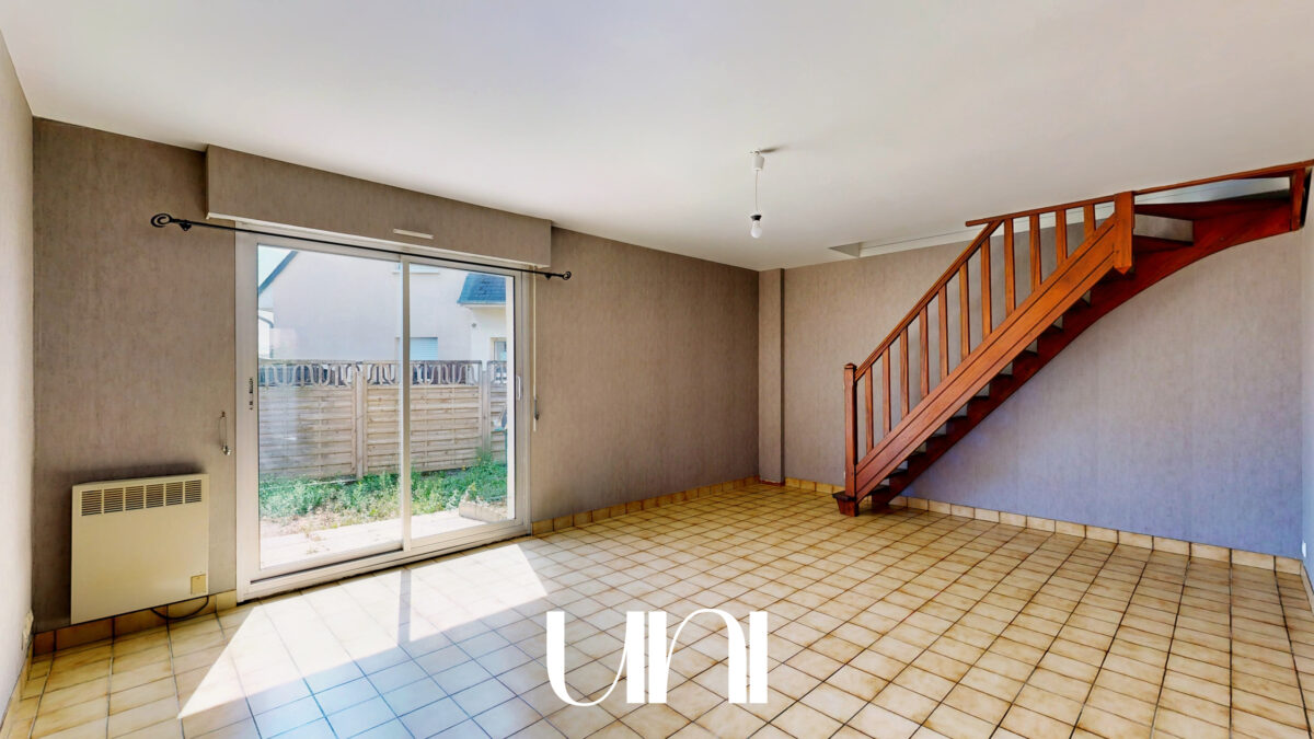 Maison 4 pièces de 71 m2 sur un terrain de 180 m2 - LANGRUNE-SUR-MER