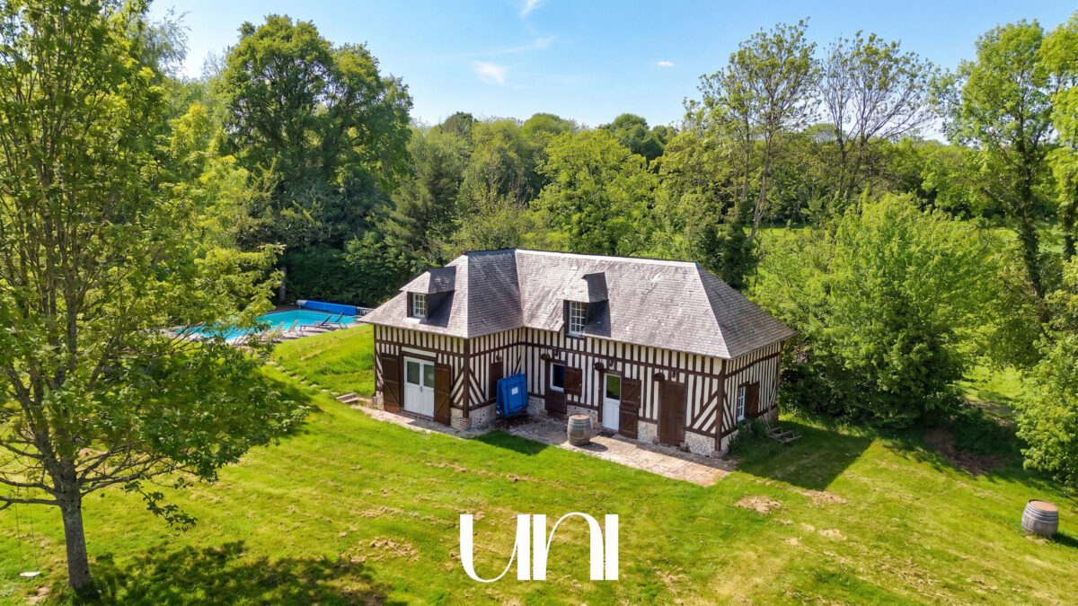 Domaine 11 pièces de 304m2 avec piscine et tennis Le Mesnil sur Blangy