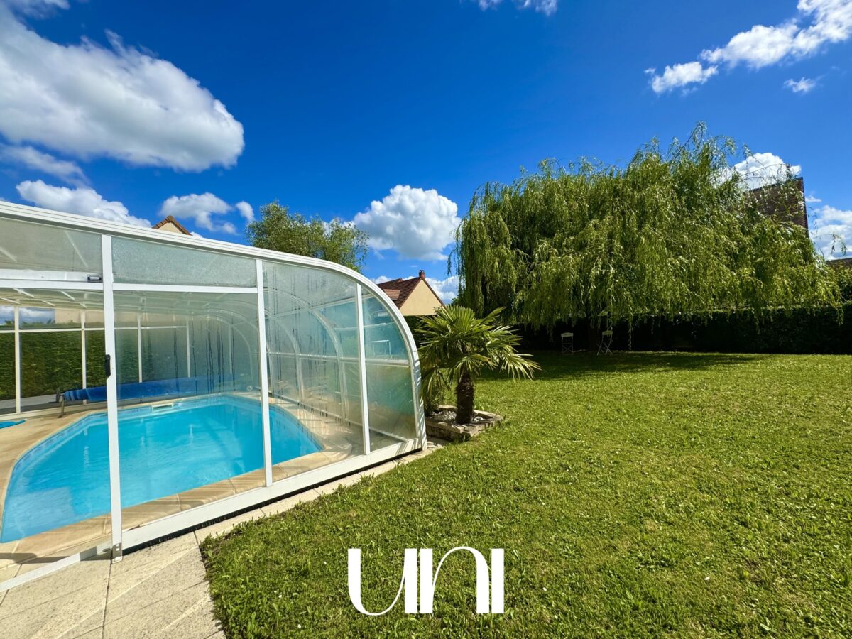 Maison T6 de 160m2 avec piscine à Bourguebus