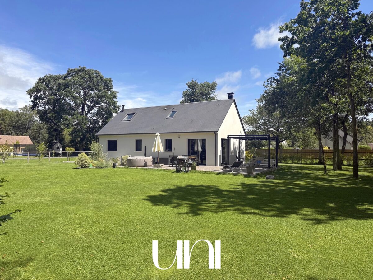 Maison 5 pièces 102 m² avec grand terrain