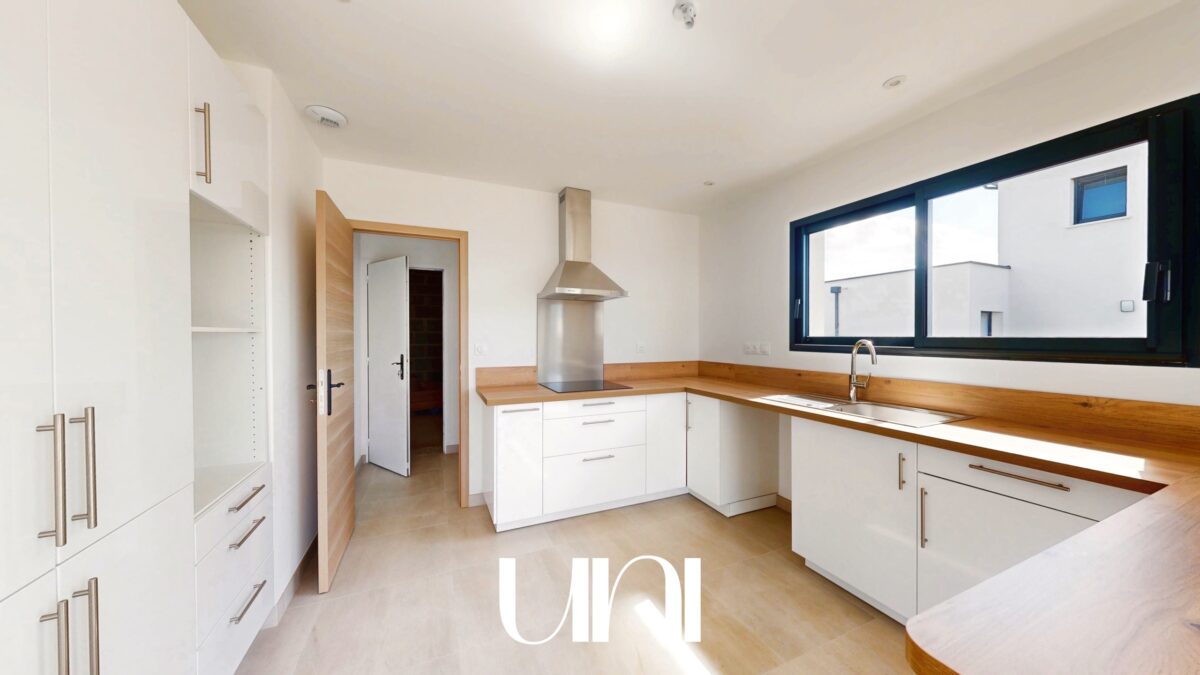 Maison 6 pièces de 125m2 à EVRECY