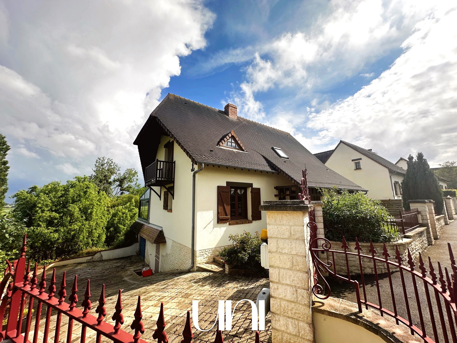 Maison 6 pièces 175m2 sur 1475m2