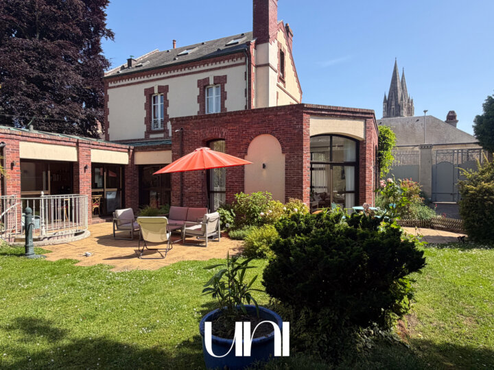 Maison 6 pièces de 350 m2 - CAEN