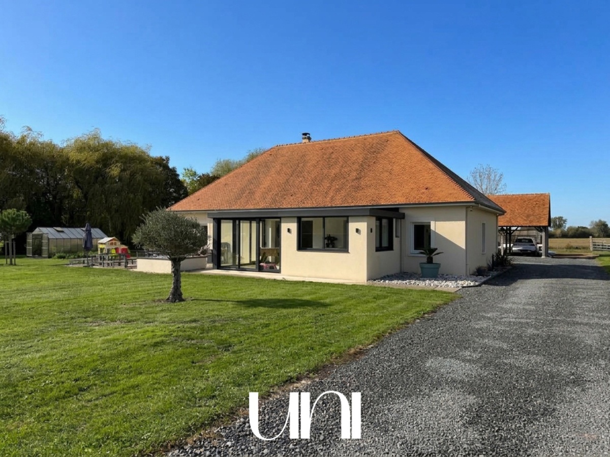 Visite virtuelle – Maison 5 pièces de 147,8m2 de plain-pied sur 3 hectares - Crèvecœur