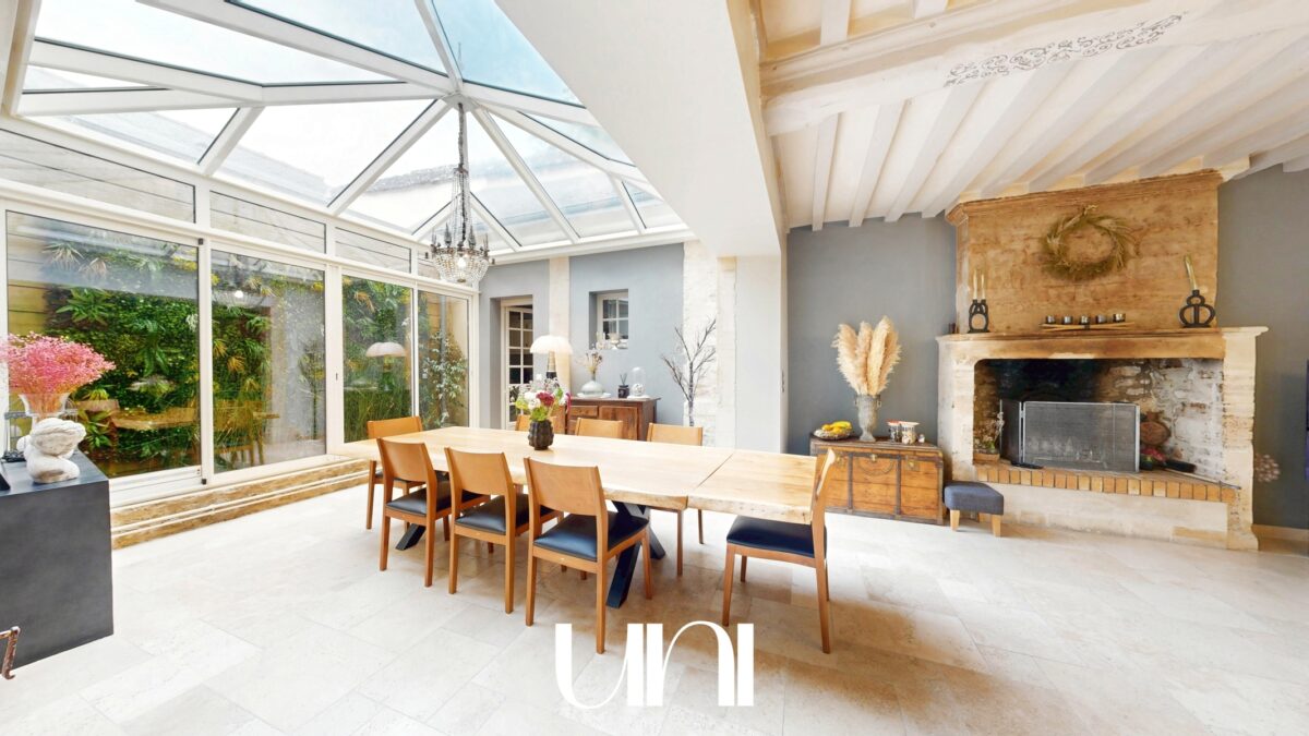 Maison T9 de 300 m2 avec terrain de 293 m2