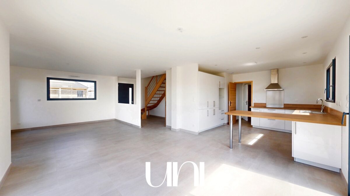 Maison 6 pièces de 125m2 à EVRECY