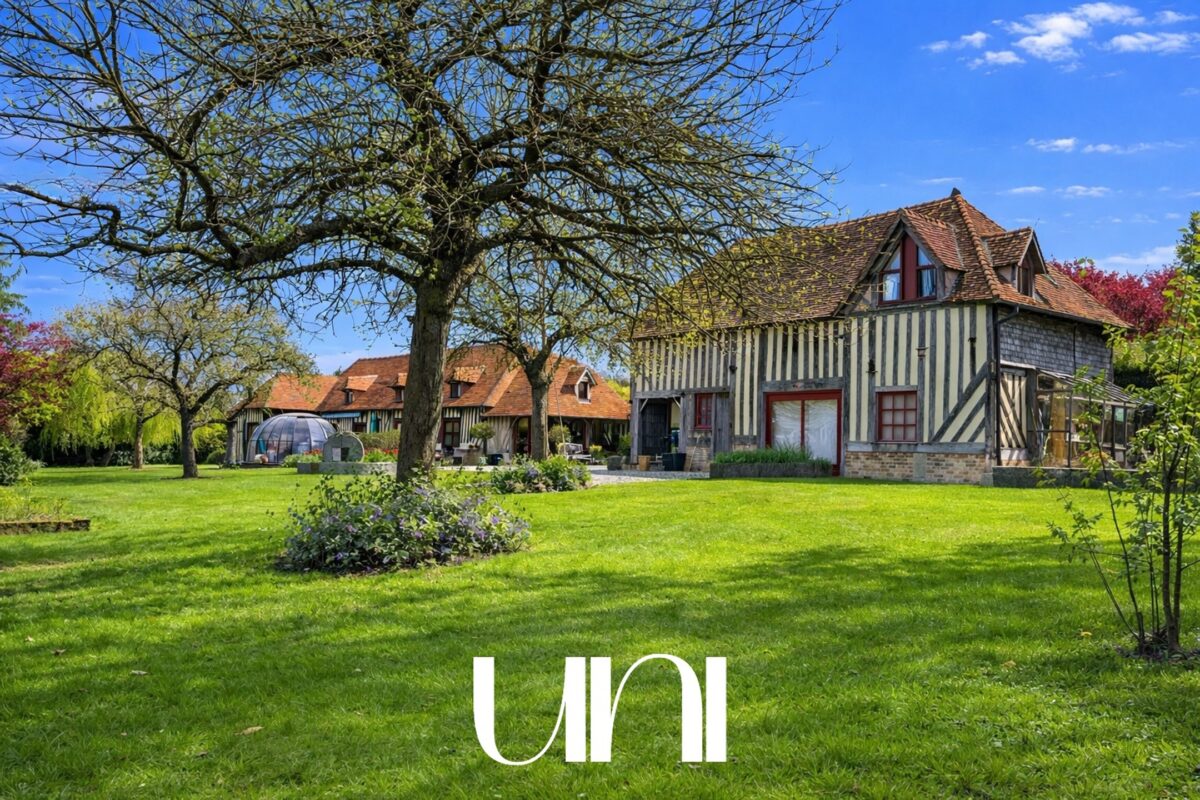 Maison en colombage + dépendances 287m2 - Vieux pont en Auge