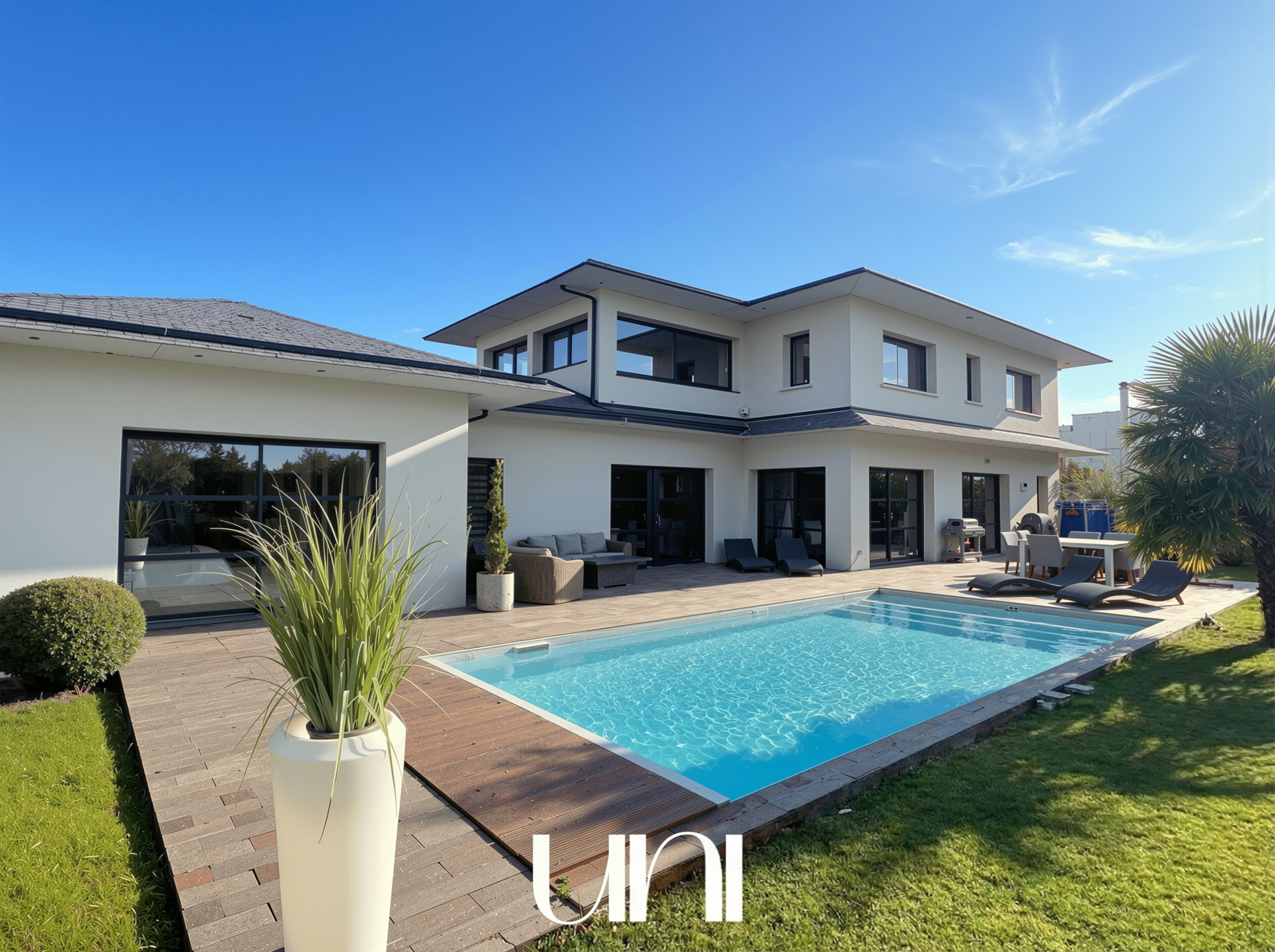 Maison T8 de 300m² - ROTS