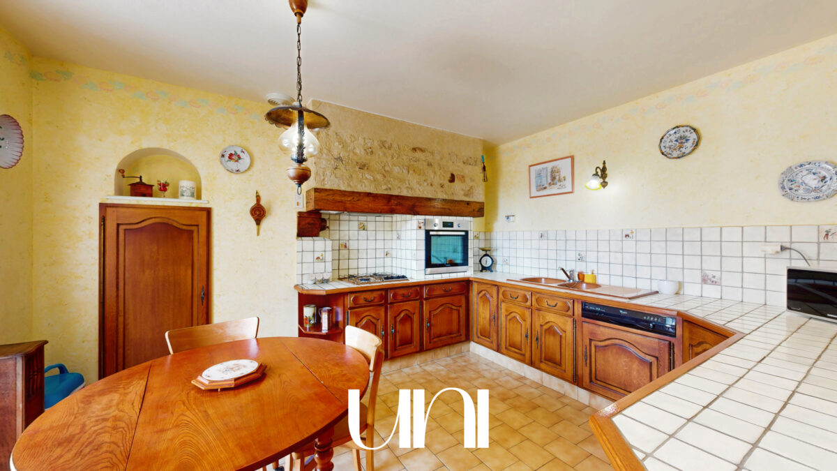 Maison 7 pièces de 136m2 avec dépendance - Coulonges-sur-Sarthe – photo 18