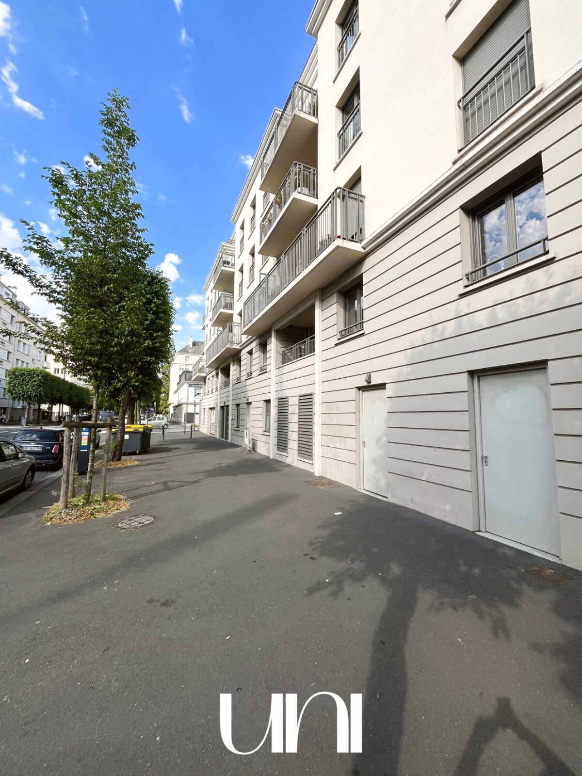 Appartement de 69m2 - CAEN Port avec place de parking et balcon