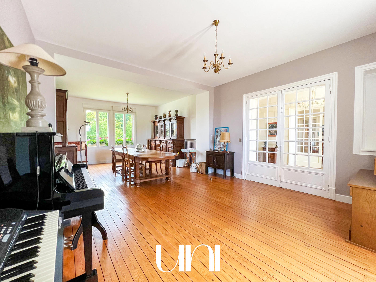 Maison de maître T12 de 360 m² sur terrain de 5000 m² - SALLENELLES