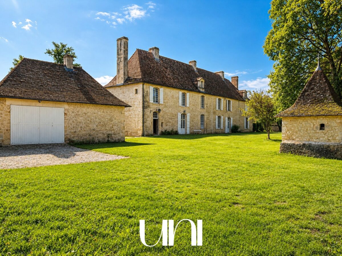 Magnifique Manoir de 375m2 sur 2 ha - Aux portes du Pays d'auge