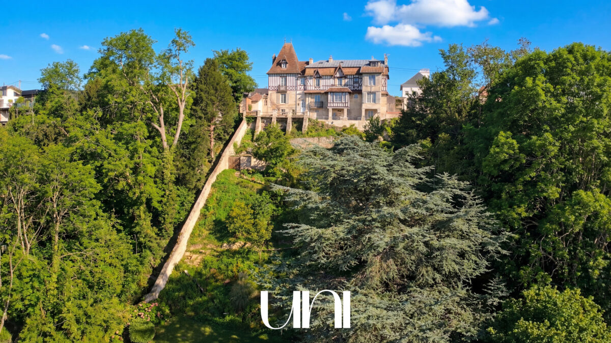 Maison 9 pièces de 280 m2 vue sur l'Orne - CAEN